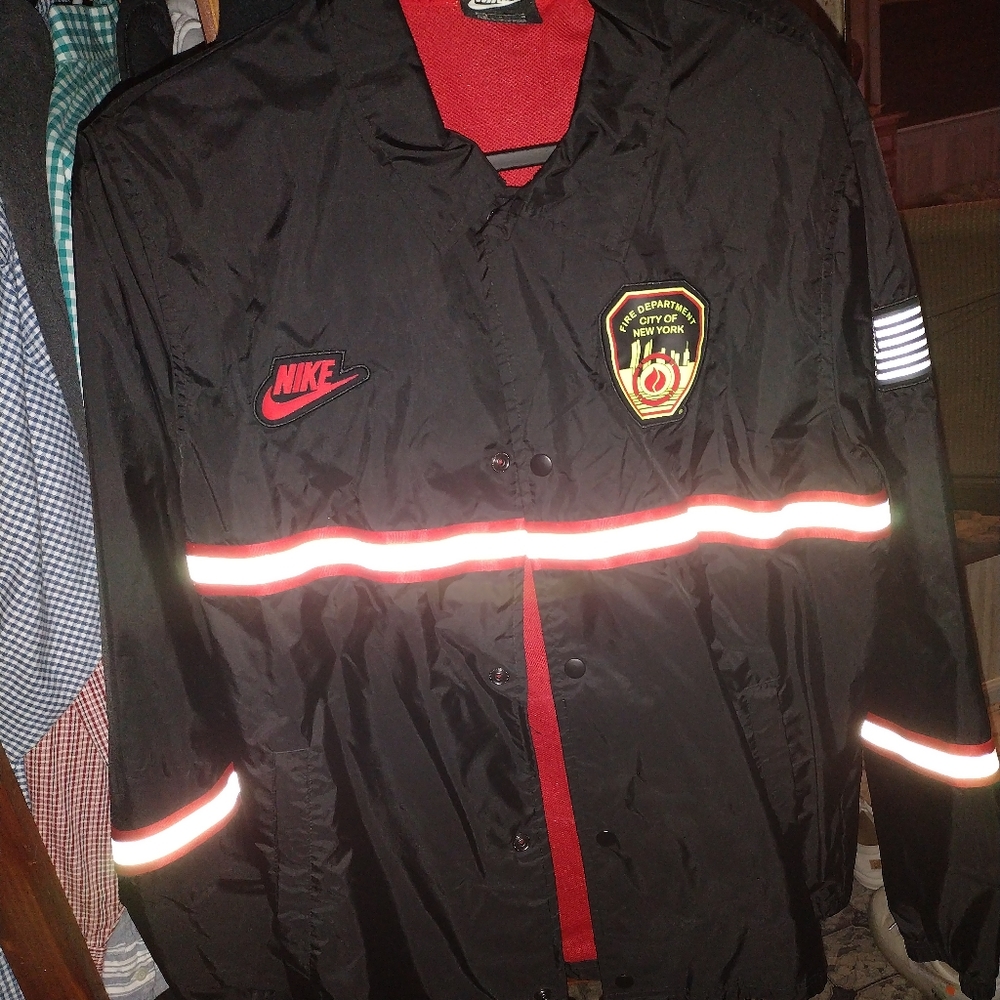 Men’s Nike x FDNY Coaches Jacket